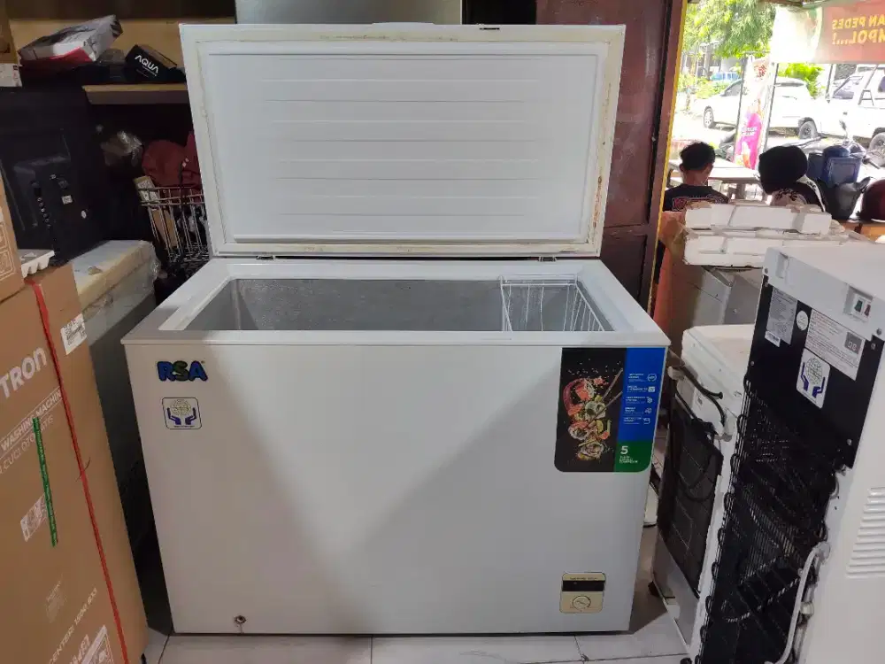 Frezer bok RSA 300 liter istimewa mulus normal dan masih orisinil