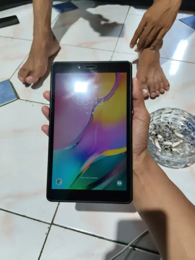 tablet Samsung ram 2/32 mulus no minus Kel tab only,lok cikarang