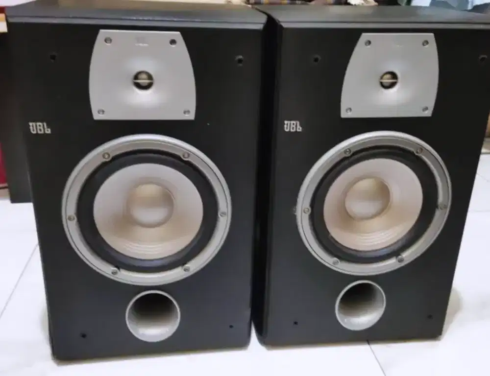 JBL Northridge N28 speaker