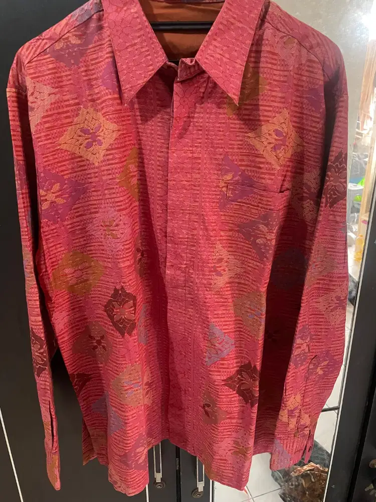 Kemeja batik Sutra putih