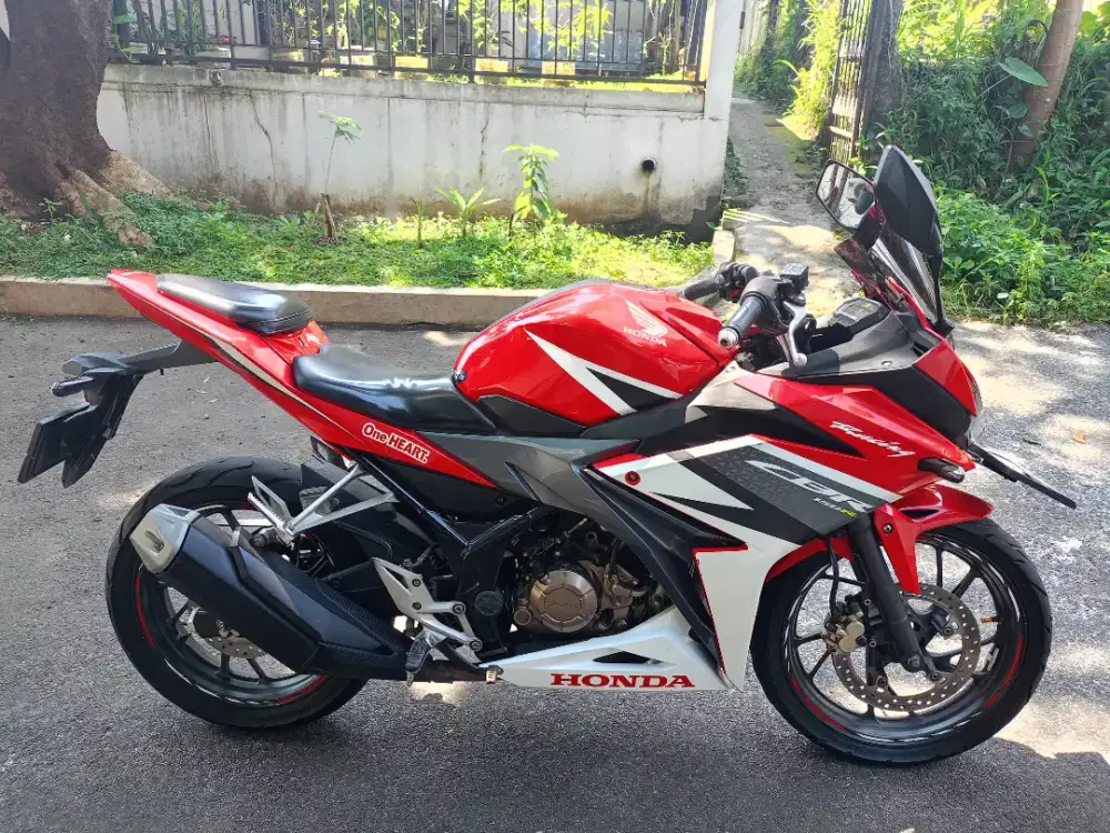 Honda CBR 150  2016