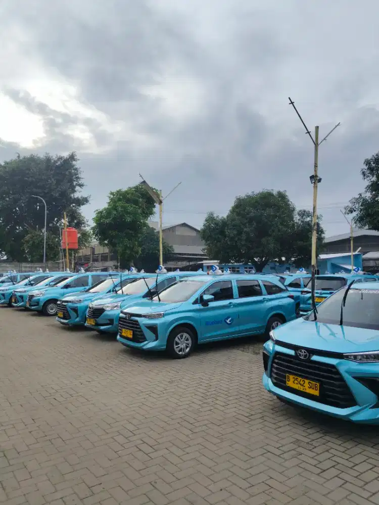 Lowongan driver Bluebird Cipondoh