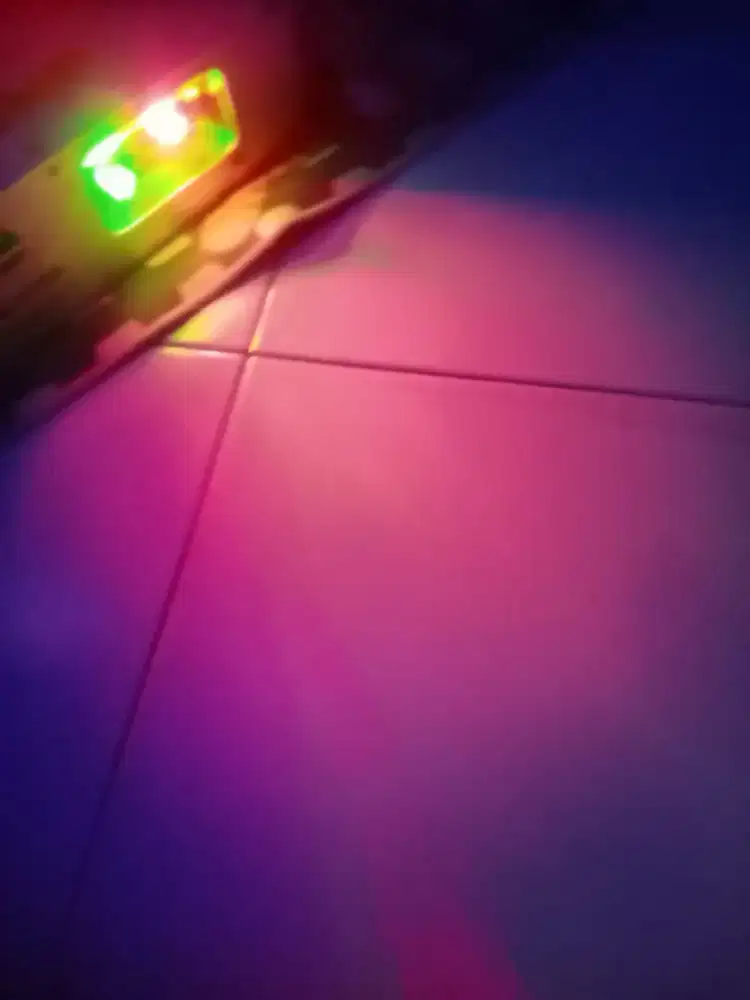 Jual-cpt kondisi keadaan apaadanyBU:Proyektor Lampu Laser merk.SHINP