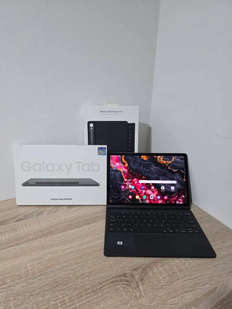 Samsung Galaxy Tab S9 FE 5G SEIN 6/128 + Keyboard Cover 6GB 128GB