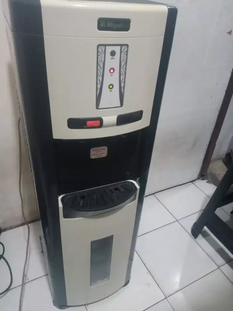 Dispenser galon bawah Miyako