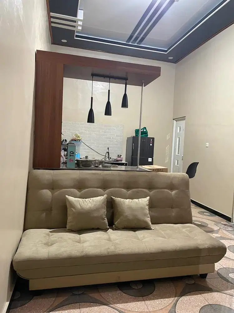 Sofa bed free 2 bantal