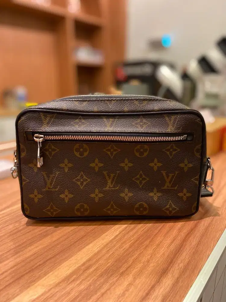 LV Clutch bag monogram