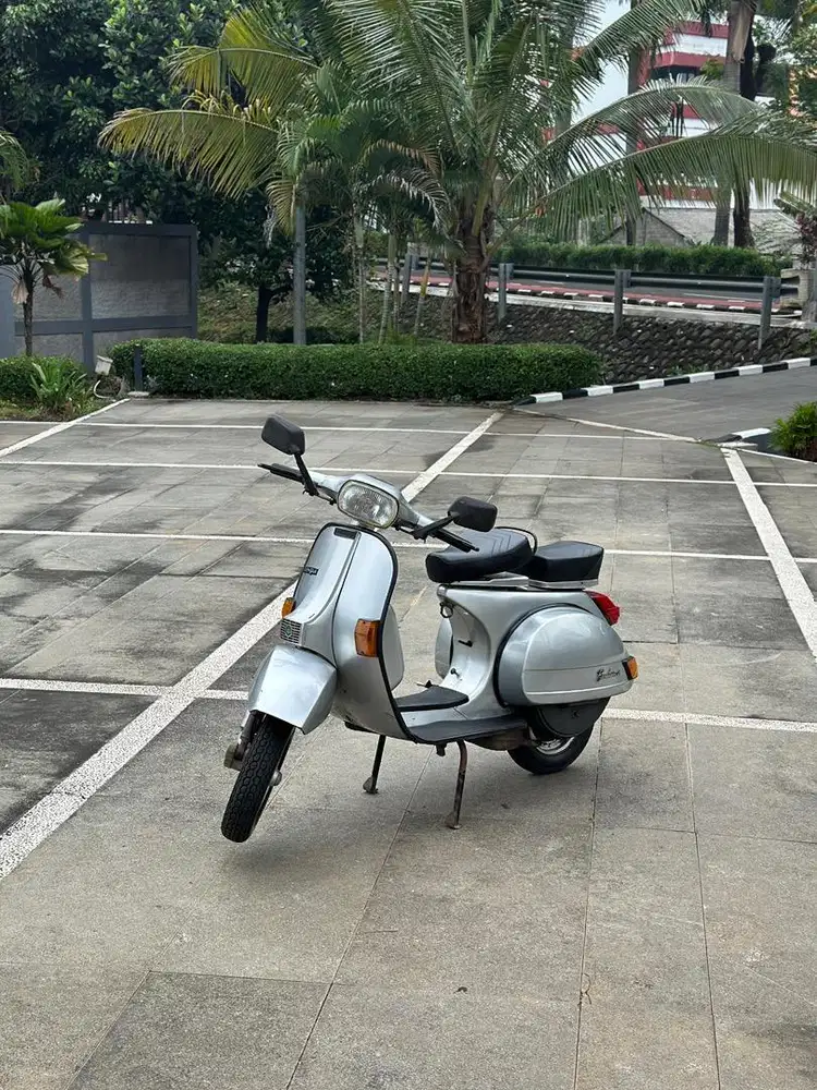 Vespa Exclusive  Original tahun 2002