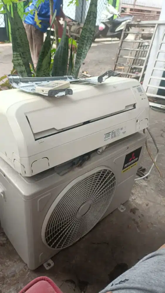 AC 1/2pk Mitsubishi/ bisa tukar tambah