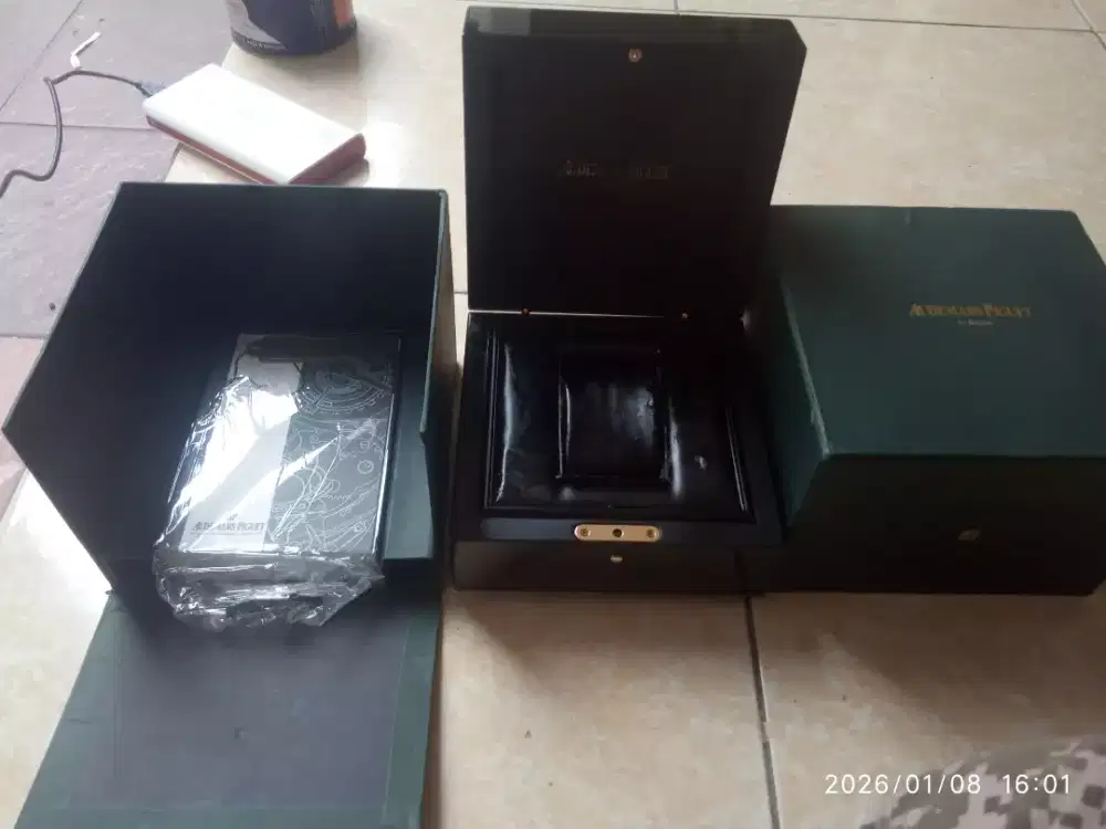 Dusbok jam tangan AUDEMARS PIGUET