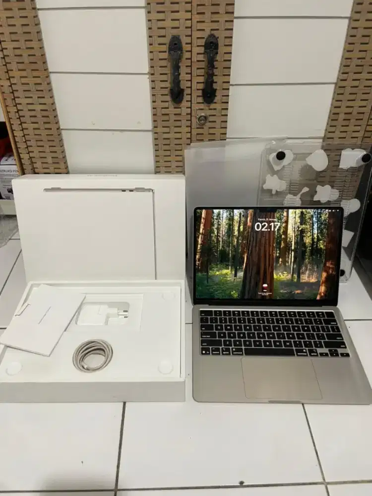 MacBook Air M4 16/256 iBox Like New