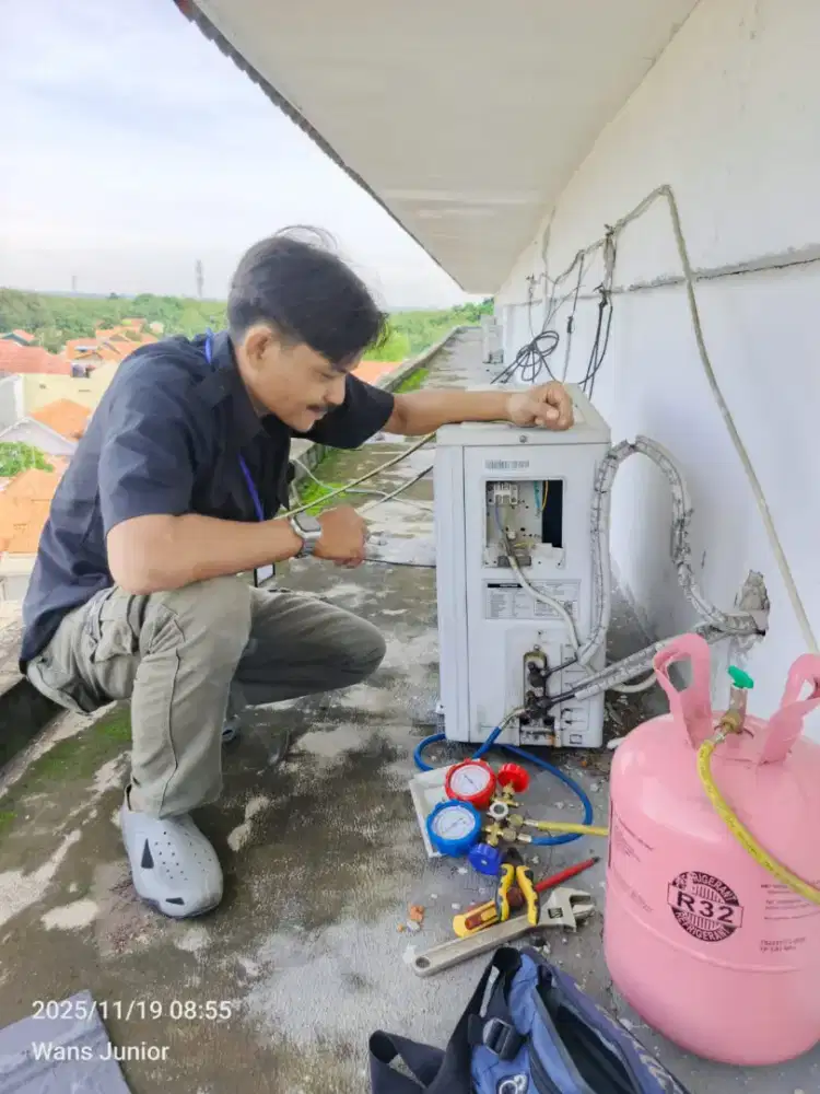 Panggilan Service Ac