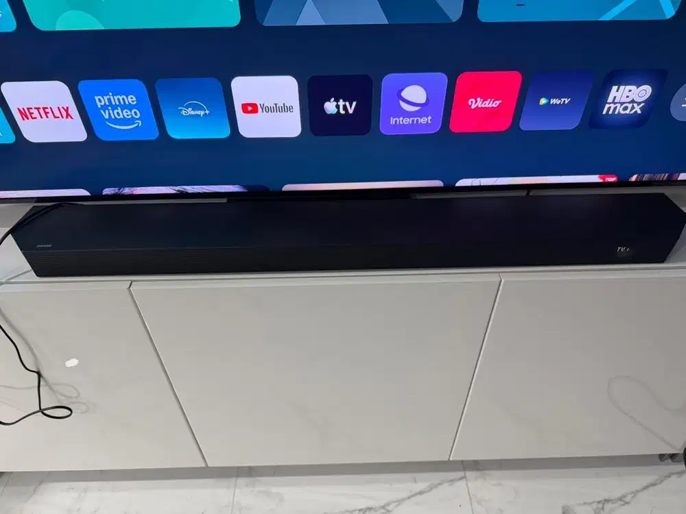 Samsung Wireless Soundbar HWQ930D Dolby Atmos