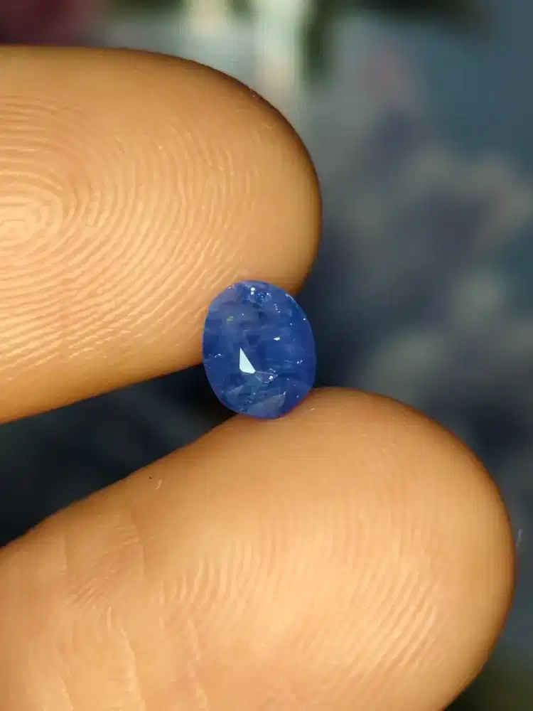 Natural Royal Blue Sapphire Srilanka Ceylon 0.71crt Kristal Sertifikat