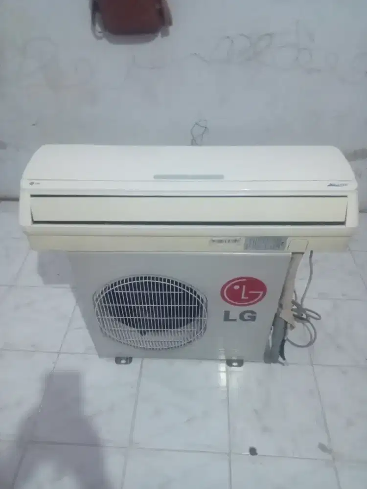 Dijual AC 1 PK merek LG siap pasang dan bergaransi