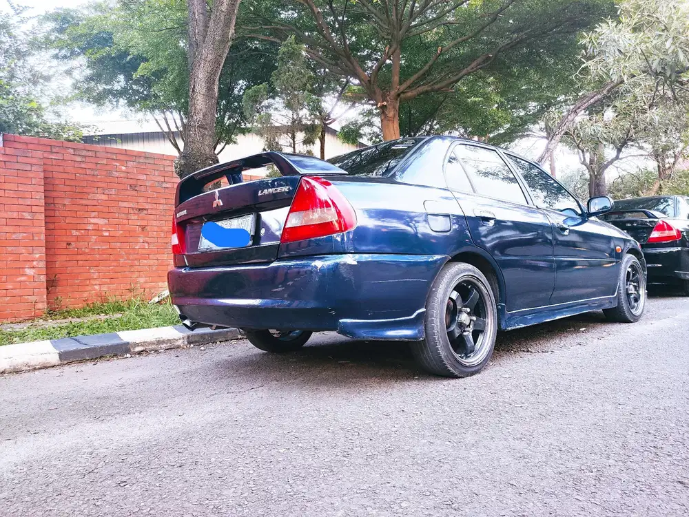 Mitsubishi Lancer 1998 Bensin