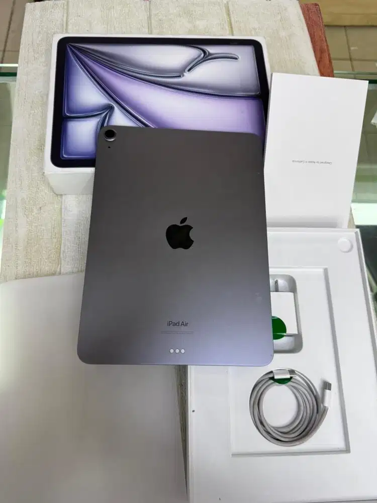 Ipad air 6 M2 11-inch 256gb wifi bekas garansi inter on may2026