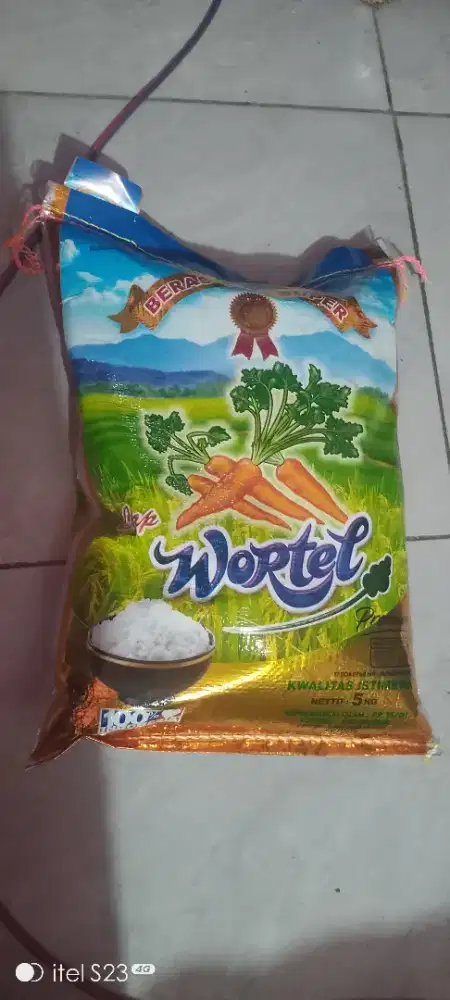 Jual beras 5 kg yang terlanjur dibeli murah be 50 RB buat beli token