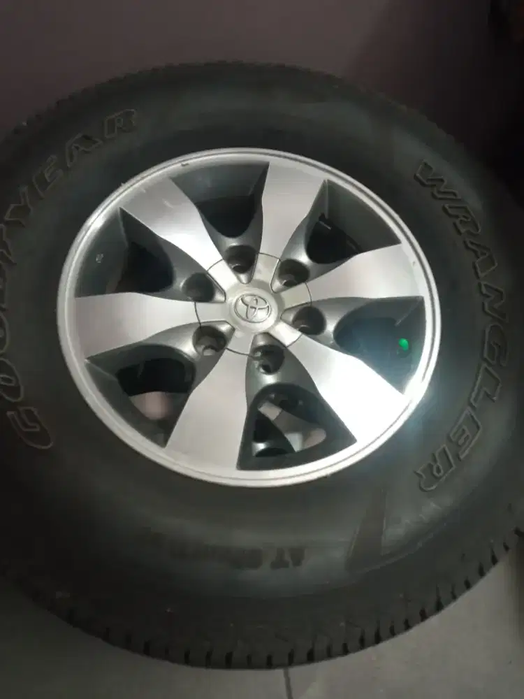 Dijual Velg Original Fortuner