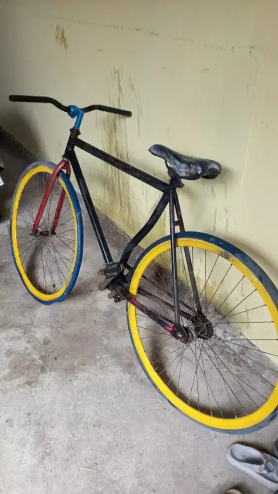 Sepeda fixie torpedo