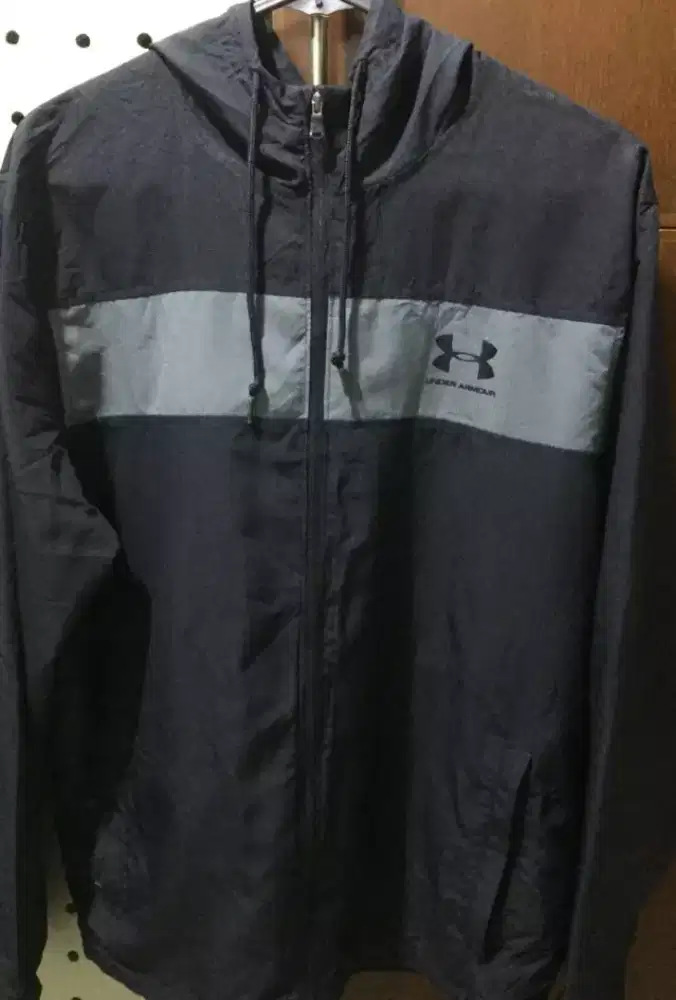 Jaket outdoor Under armour original
