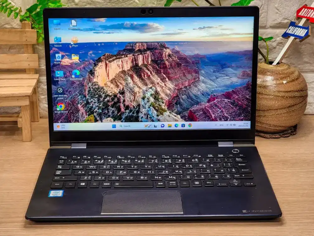 Laptop Core i5 Gen 8 teringan di dunia berat hanya 0,8kg