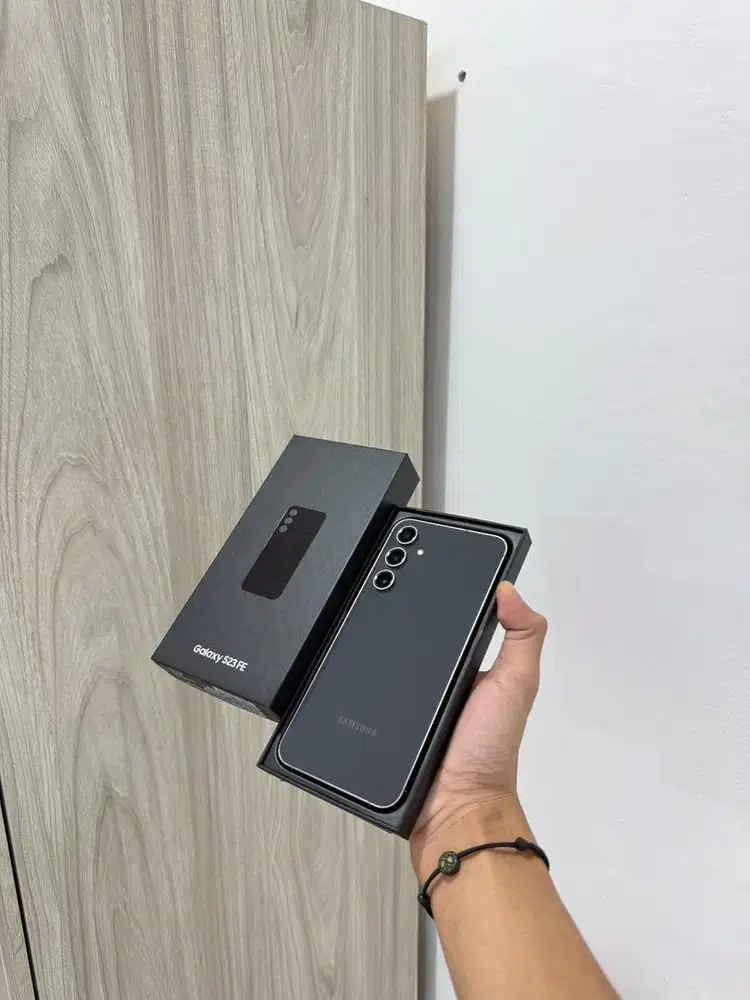 Samsung S23 FE 8/256 gb