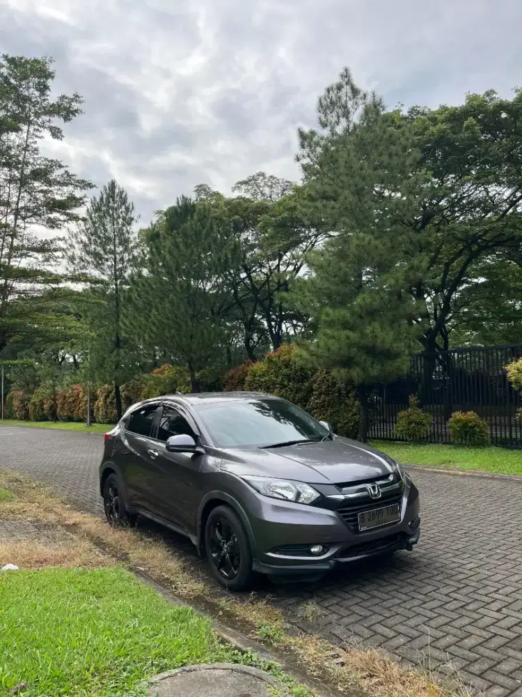 LOW KM,HONDA HRV 1.5 E AT