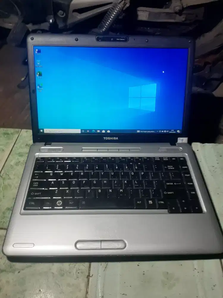 Toshiba Satelite L510 normal batre save os win 10 Pro