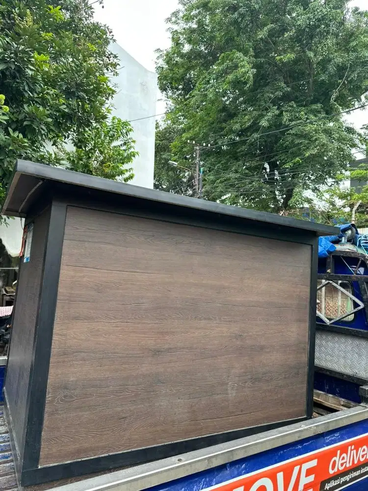 Meja Bar Caffe Kedai Minuman