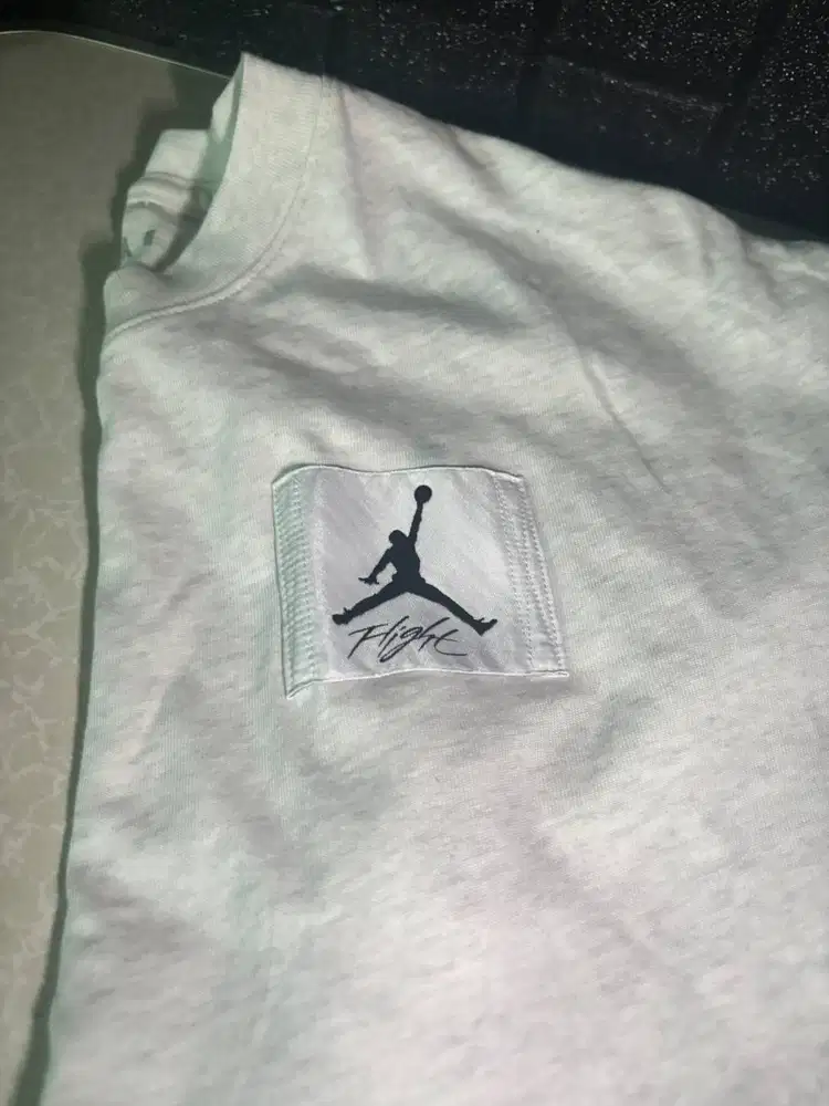 Jordan Kaos Pria Flight Essentials Oversized - Sail [DZ7313-134] sizeM