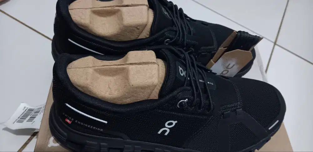 Sepatu Merk QC Swiss Engineering, Ori.