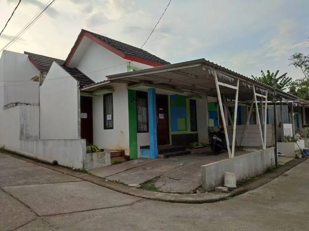 Disewakan per tahun rumah 2 kamar dekat stasiun