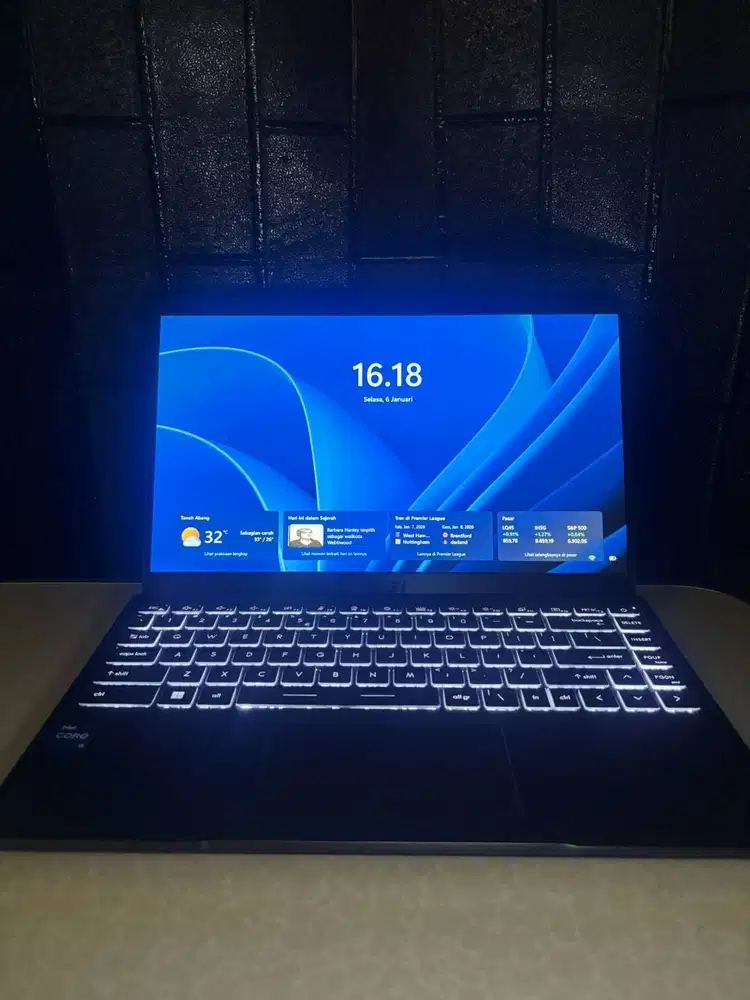 jual laptop MSI Modern 14 B11MOU - 1058ID i5-1155G7 8GB DDR4 512GB SSD