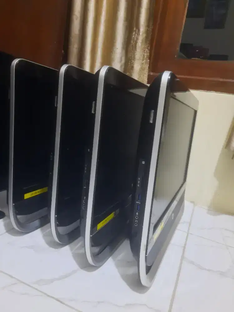 PC al in One Hp Omni200(22inc 4Unit)No ram No Hdd/Jual Botong aja Murh