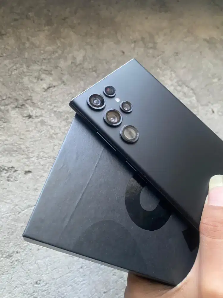 Samsung S22 Ultra 5G. (12/256)Gb. Resmi SEIN