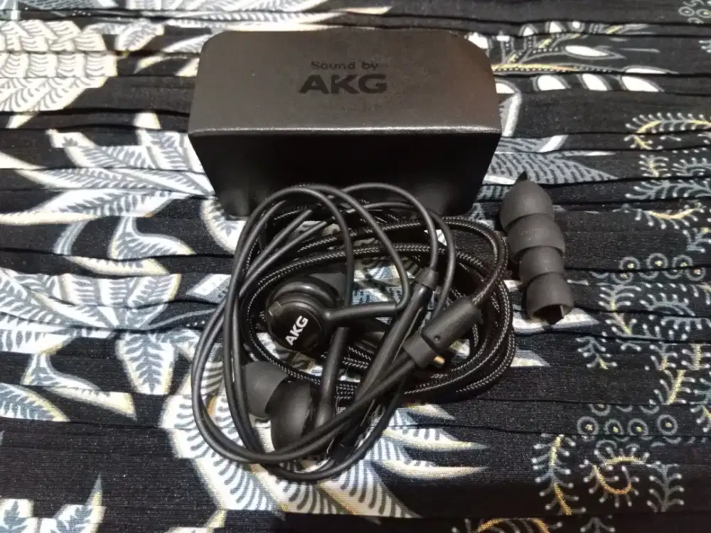 Headset AkG Original Samsung Note 20+, Tipe C