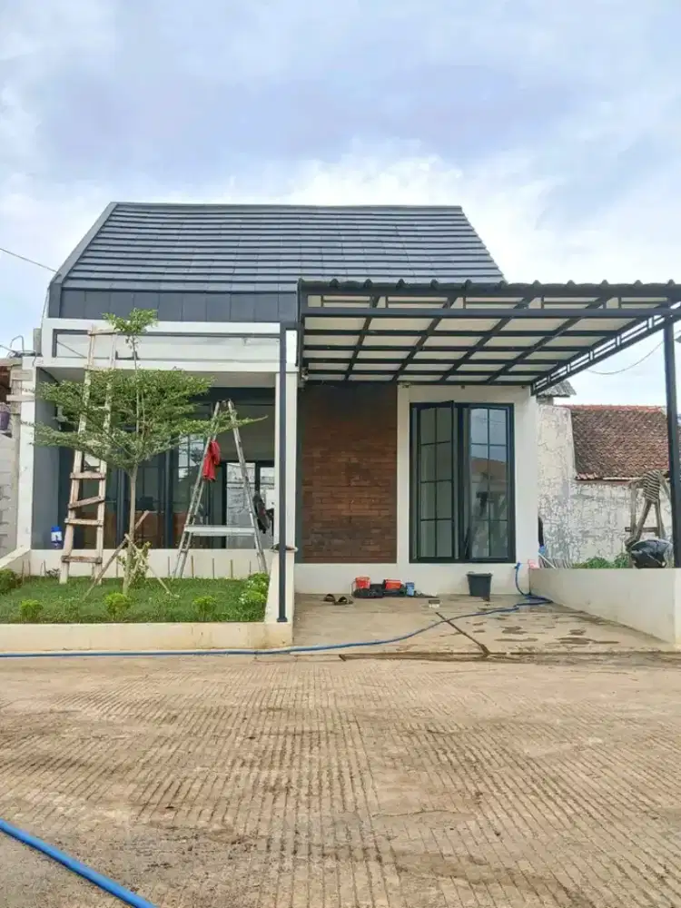 Rumah jalan dua mobil harga murah terjangkau di Depok