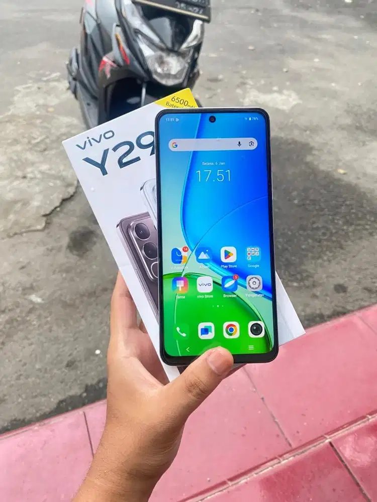 VIVO Y29 HP KOTAK 6+6/128 GARANSI ON PANJANG