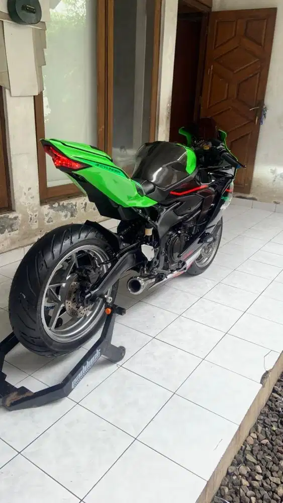 ZX25r 2021 ABS SE KRT