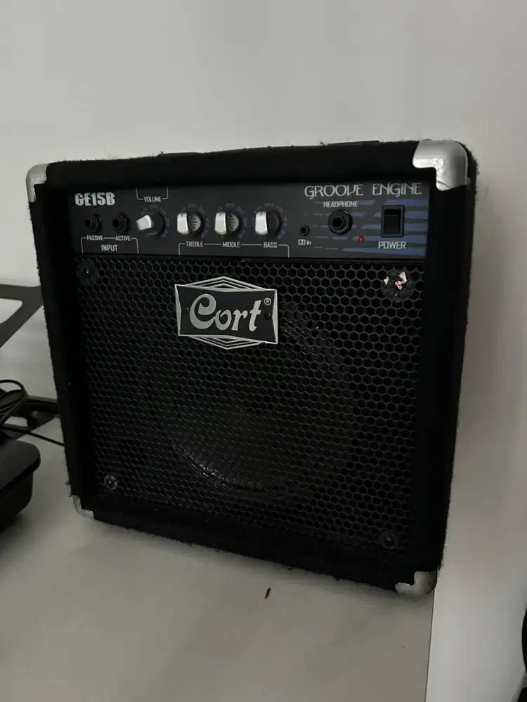 Amplifier / Ampli Bass Cort GE-15B Original