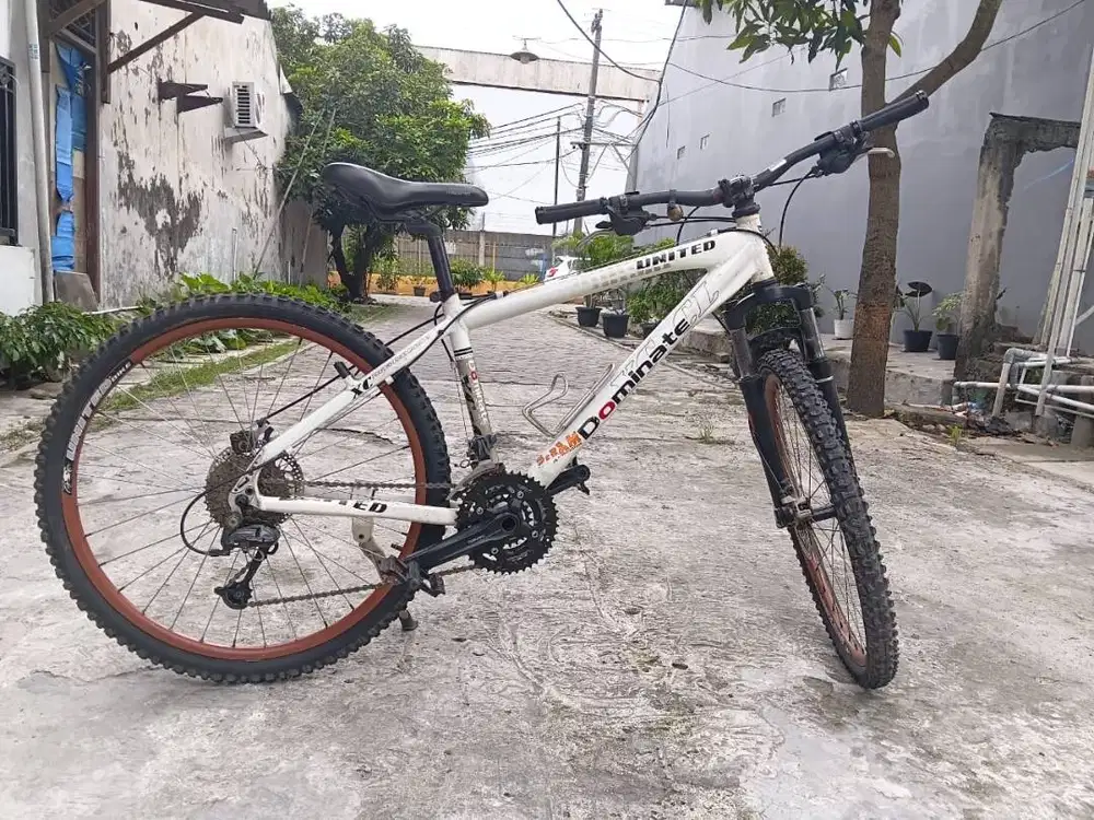 Sepeda united dominate