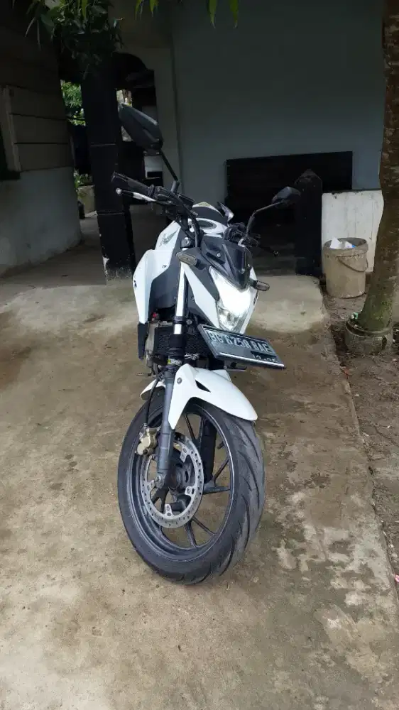 DIJUAL : CB 150 R 2015
