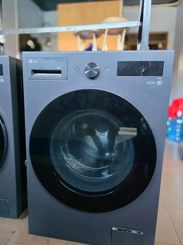 Dijual mesin cuci LG front loading