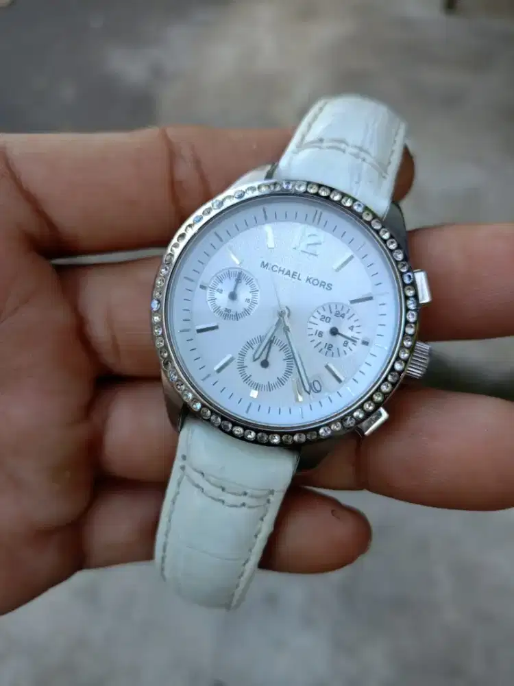 Jam tangan Wanita Michael Kors Chronograph Quartz original