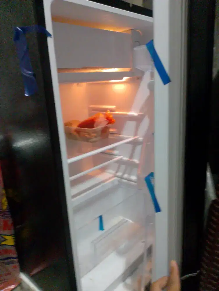 Kulkas 1 1 pintu mulus