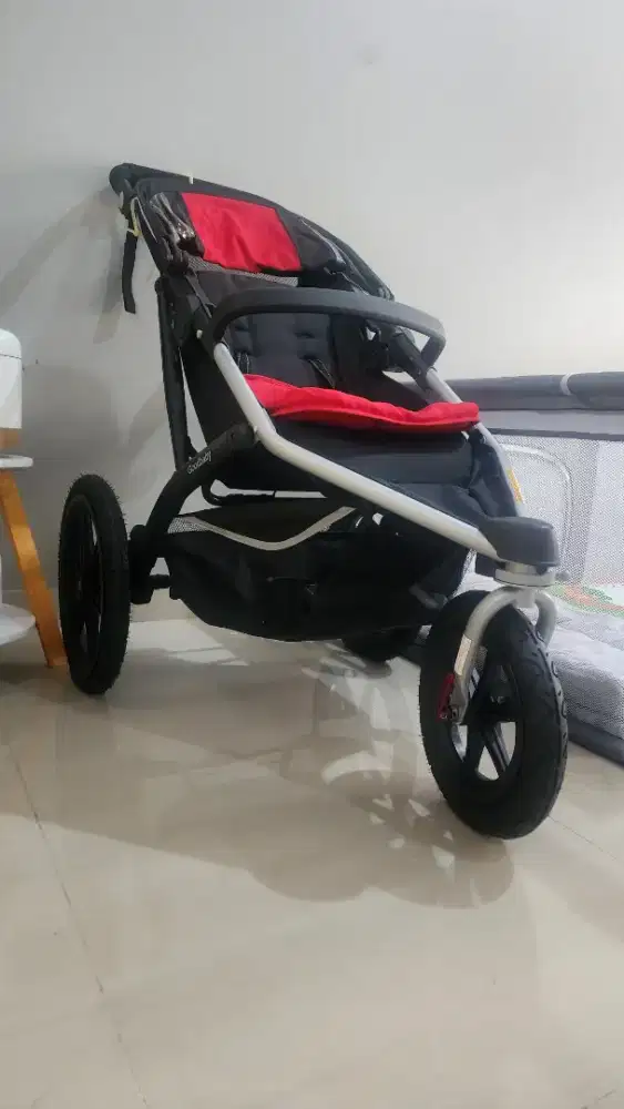 Stroller goodbaby 3 roda dengan shock