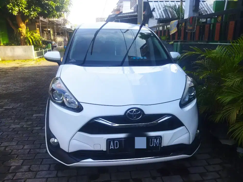 Istimewa Sienta v AT 2021