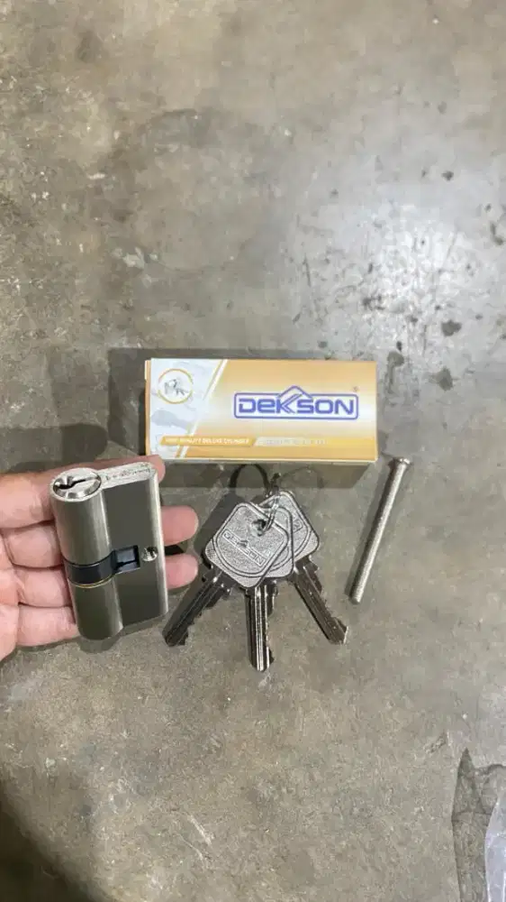 Kunci Pintu (Pintu  Kayu & Besi)