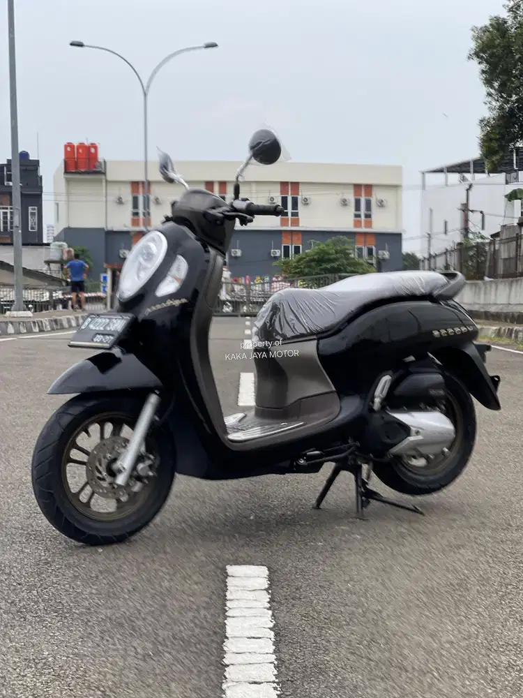 Kredit DP 500- SCOOPY PRESTIGE 2022 BARANG BAGUS